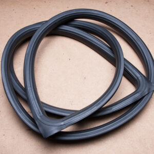 Front Windscreen Rubber (Saloon/Estate)