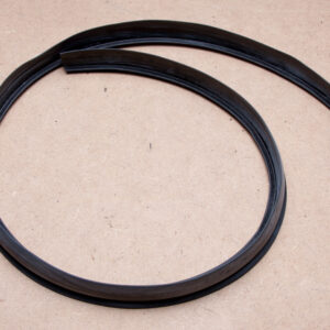 “T” section rubber bonnet seal (below windscreen)