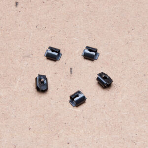Front grille fastening clips (per 5) 8mm square hole