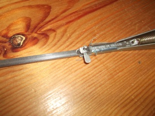 Wiper Arms (Narrow R/H drive) 5.2mm Extendable – Pair